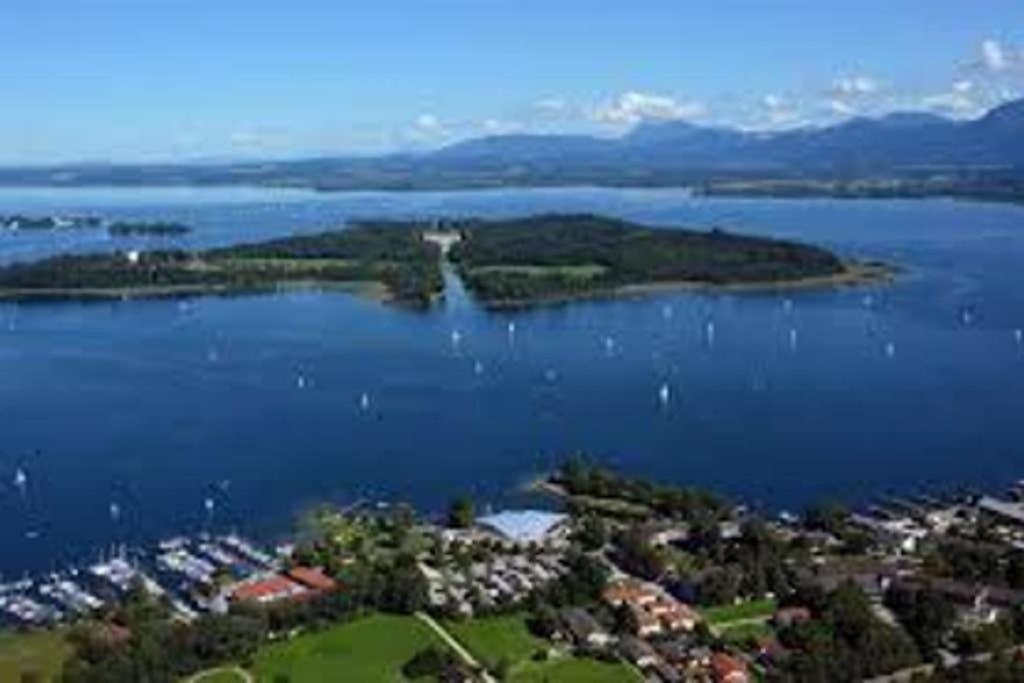 Spacious Roof Top Maisonett Apartment In Prien At Lake Chiemsee ภายนอก รูปภาพ